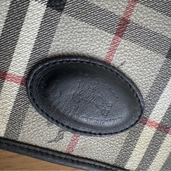 Burberry's crossbody bag - Picture 14 of 17